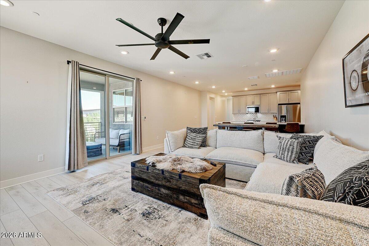 2121 W SONORAN DESERT Drive 66