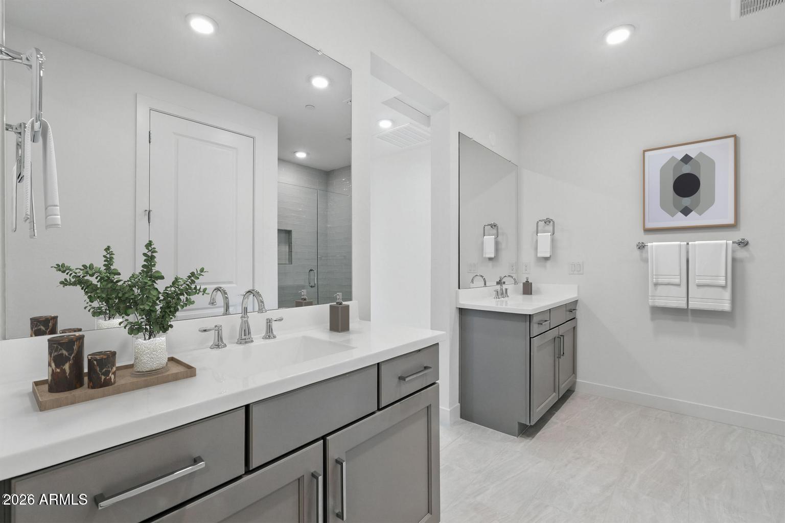 2121 W SONORAN DESERT Drive 66