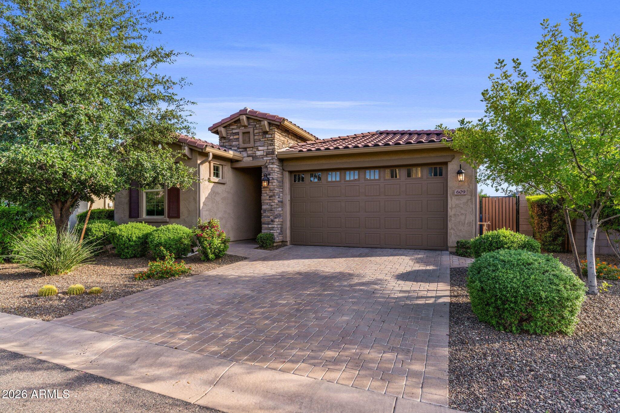 609 E PASARO Drive