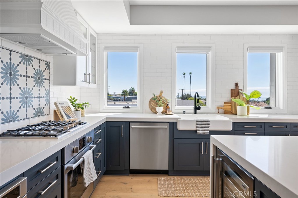 1010 S El Camino Real 208