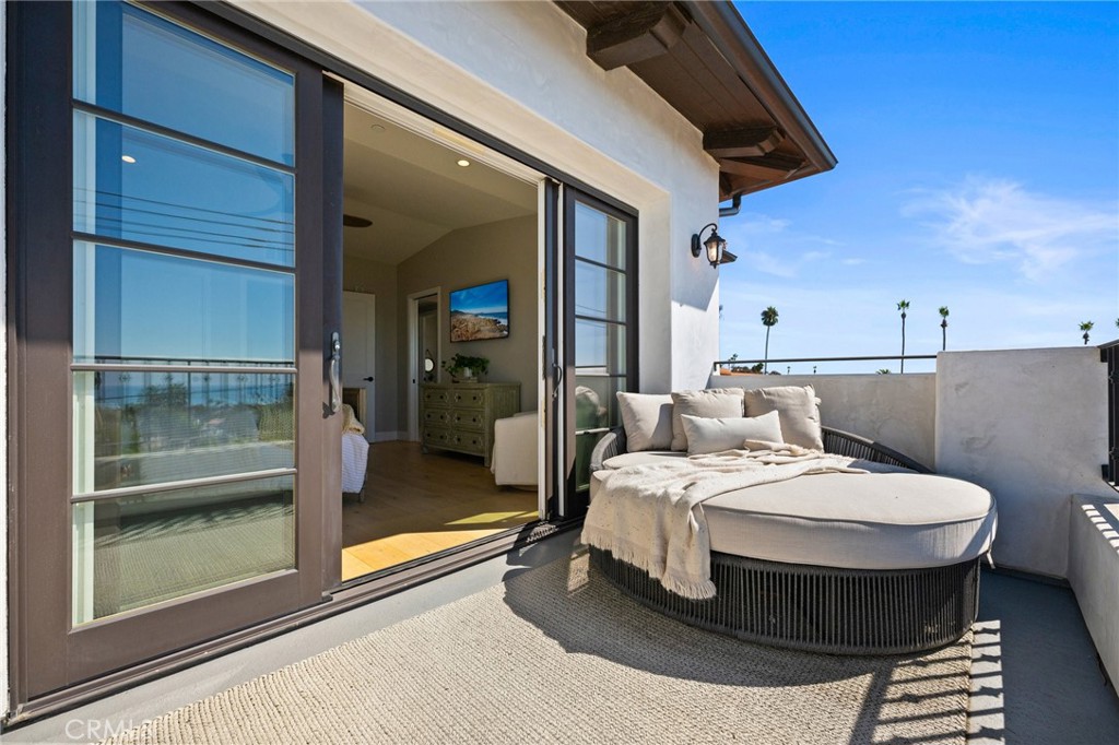 1010 S El Camino Real 208