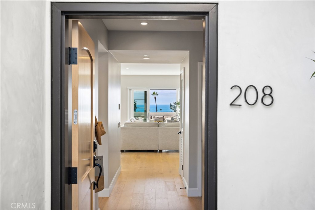 1010 S El Camino Real 208