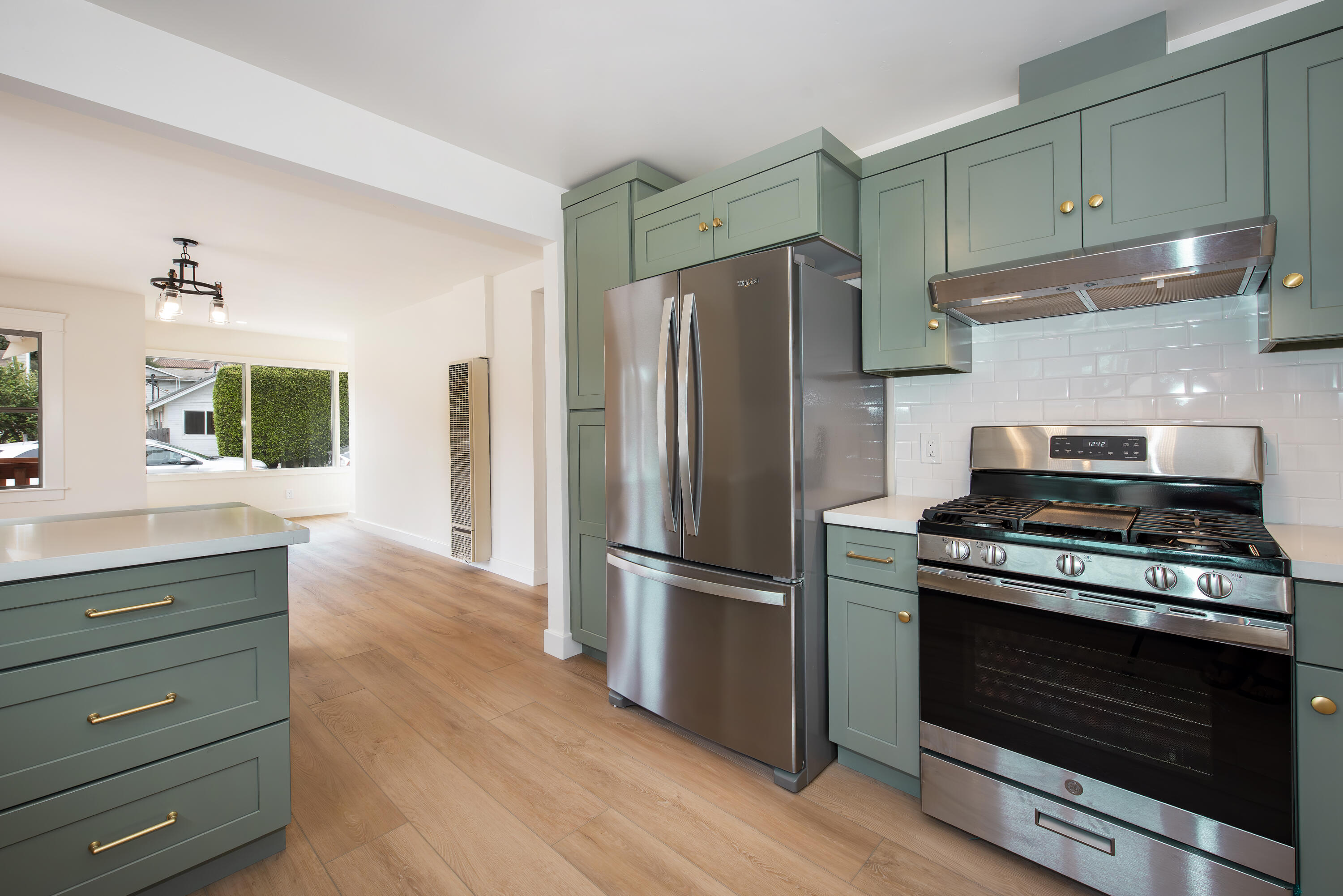 812 W W Figueroa Street