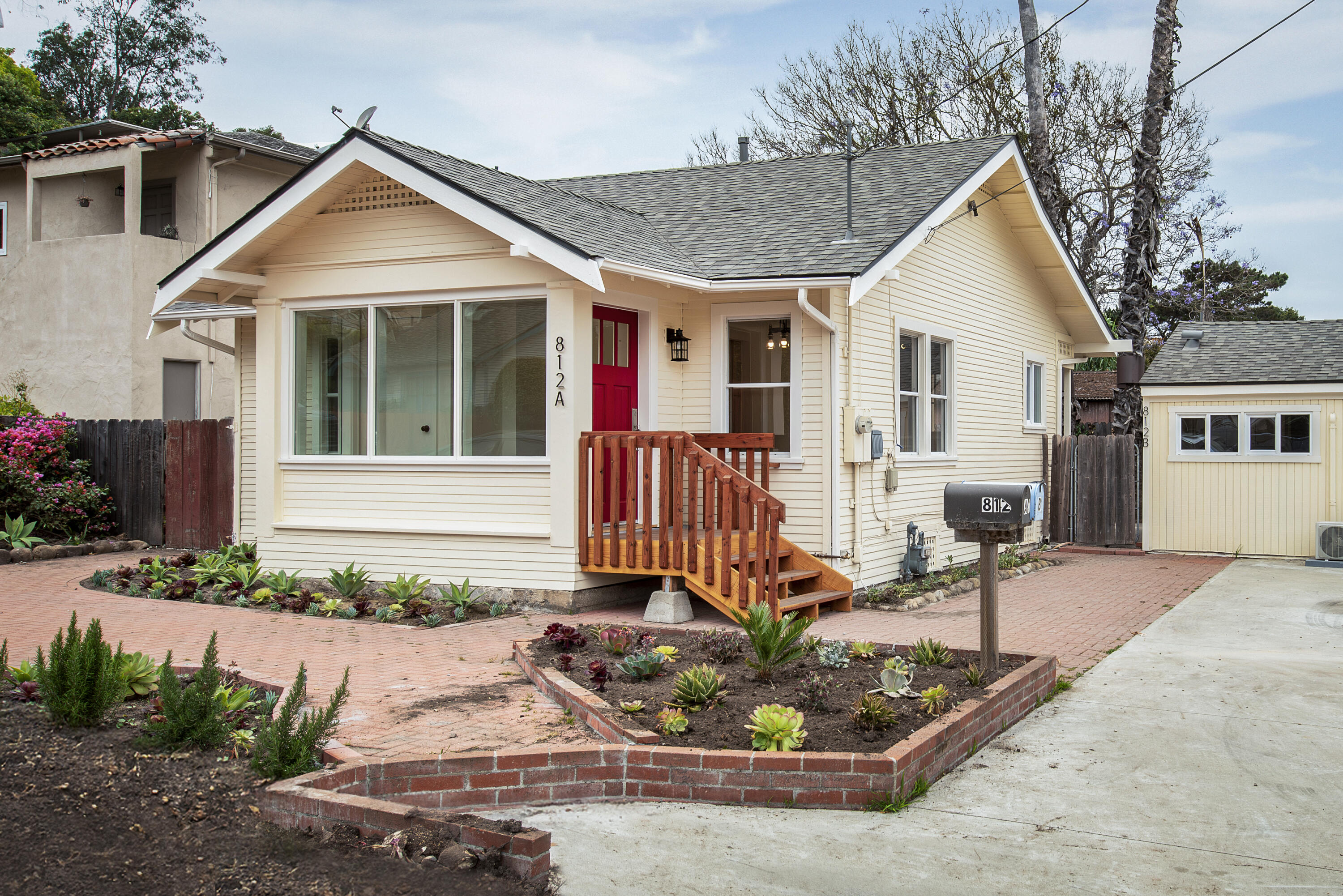 812 W W Figueroa Street