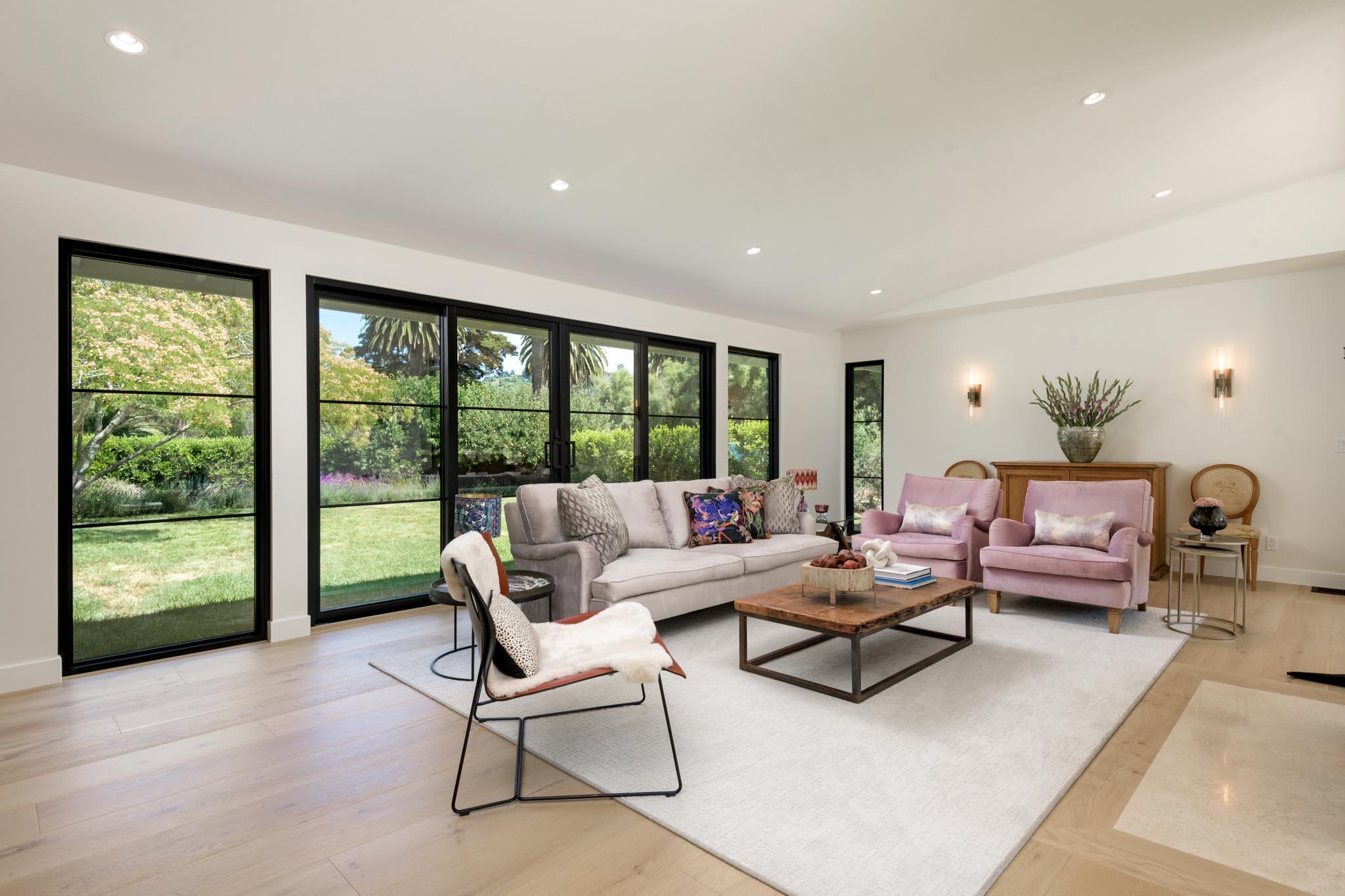 939 Las Palmas Drive