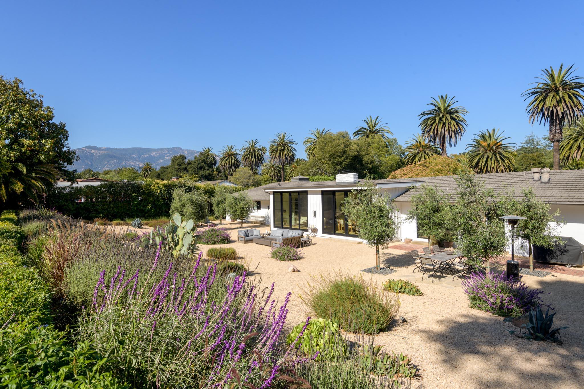 939 Las Palmas Drive