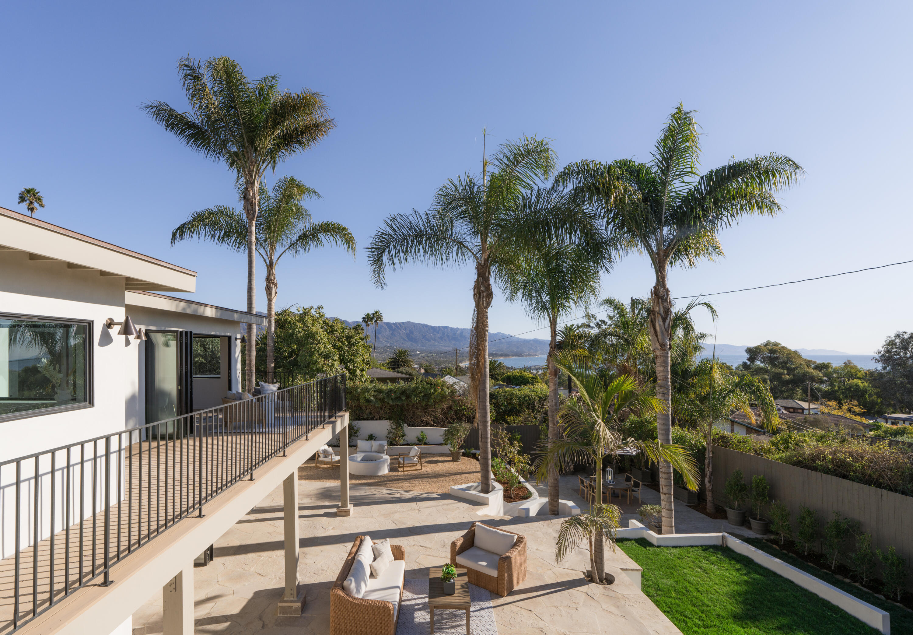 611 Miramonte Drive
