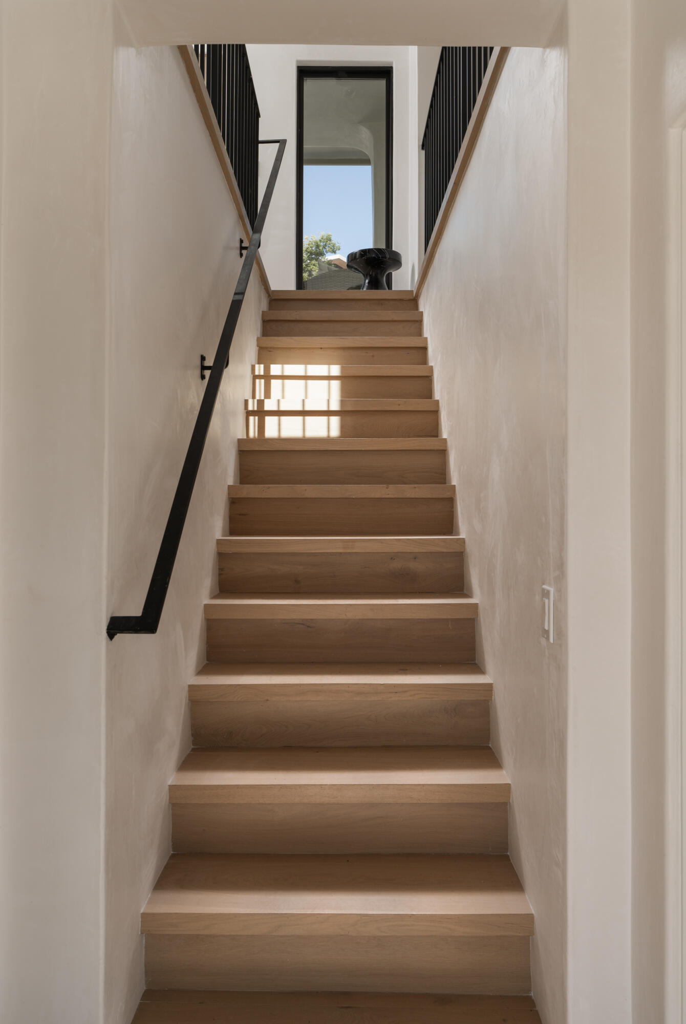 611 Miramonte Drive