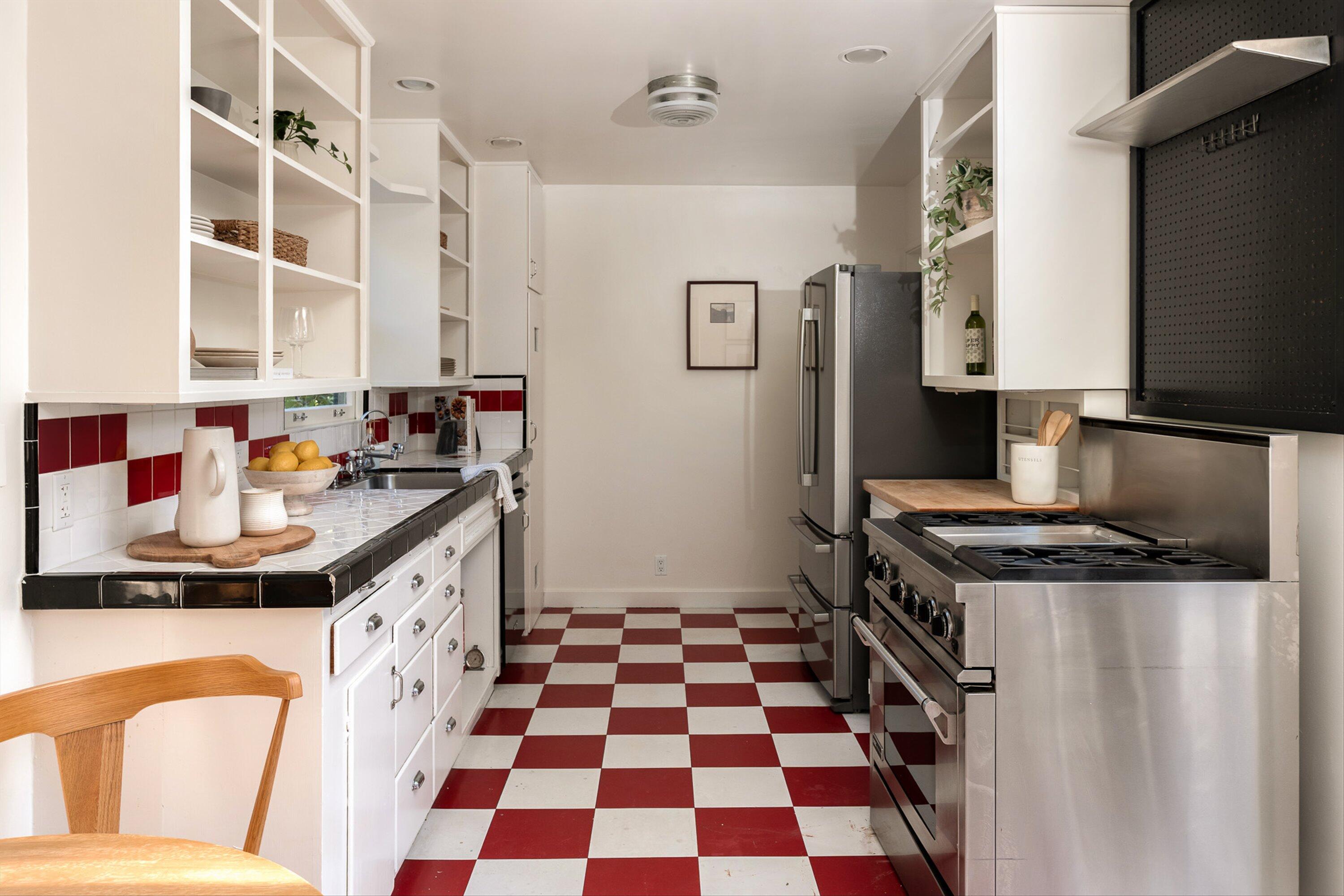 1545 Knoll Circle Drive