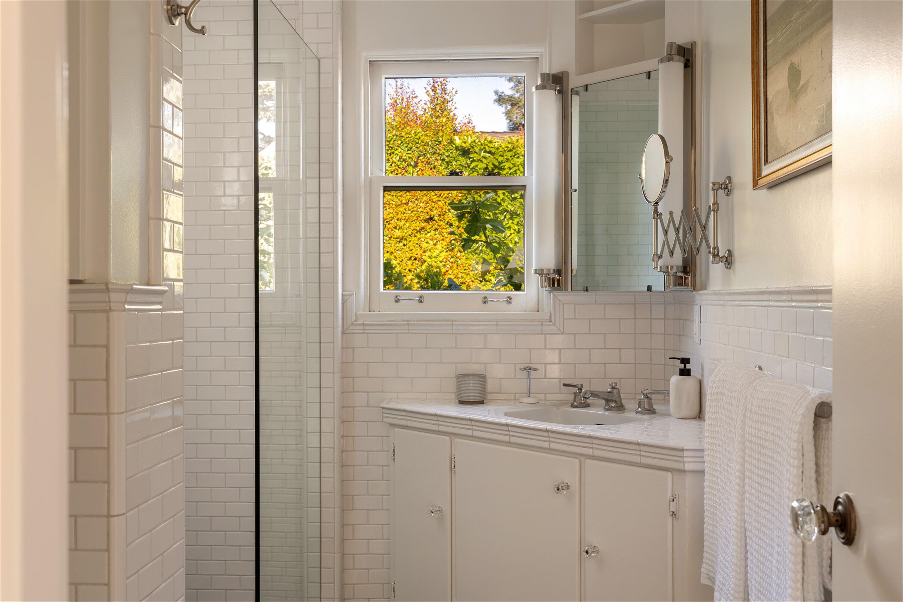 1545 Knoll Circle Drive