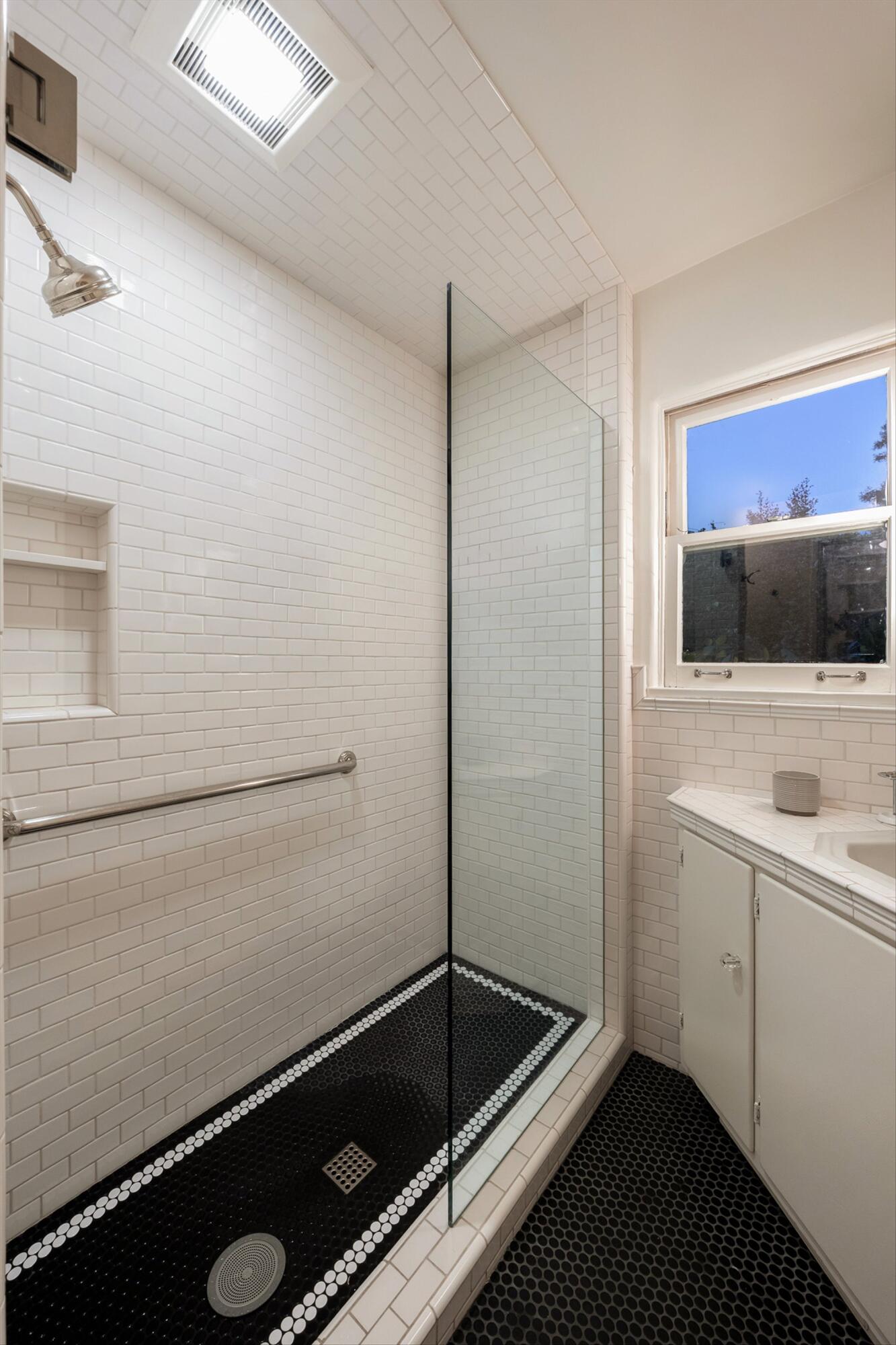 1545 Knoll Circle Drive