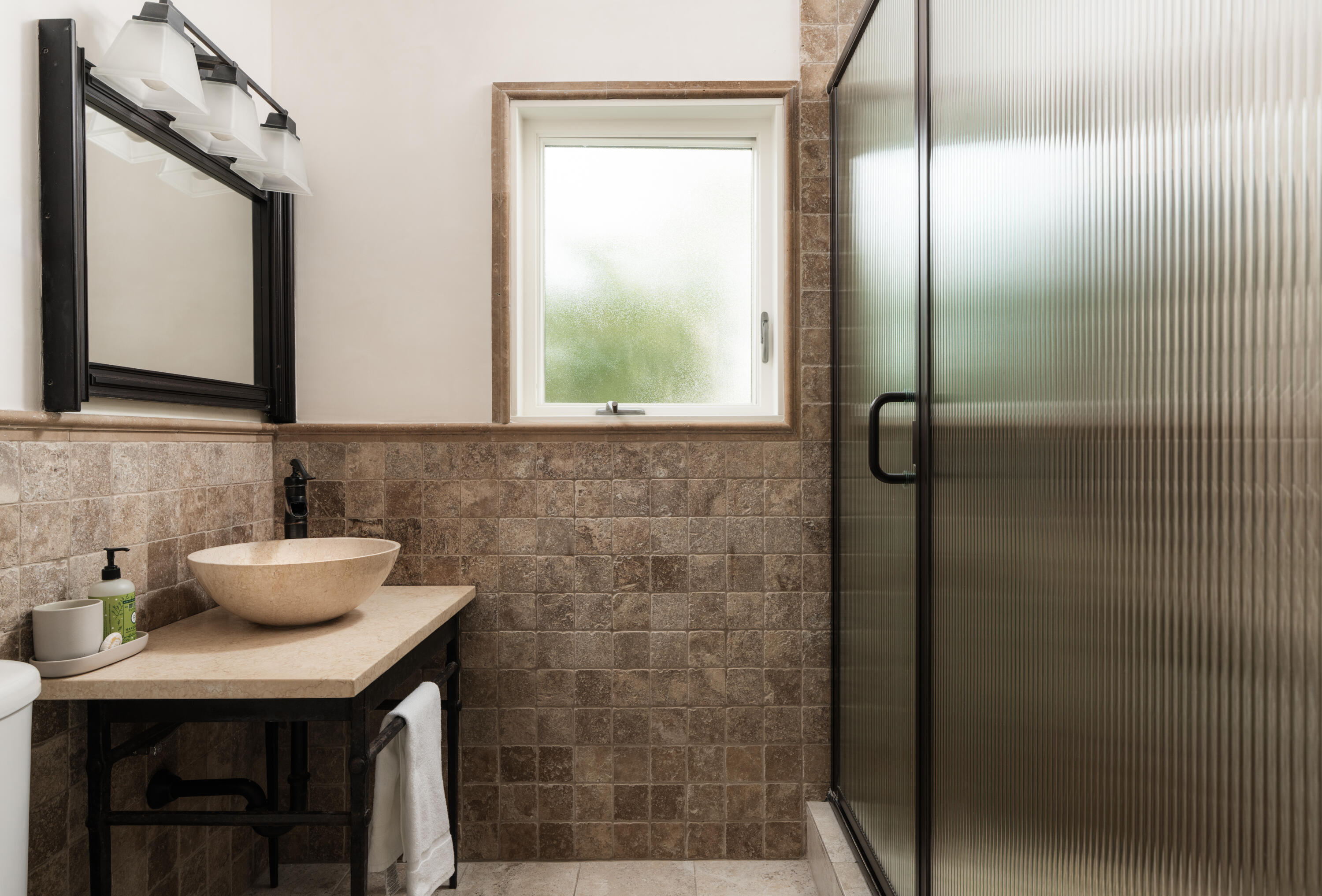 1413 Shoreline Drive