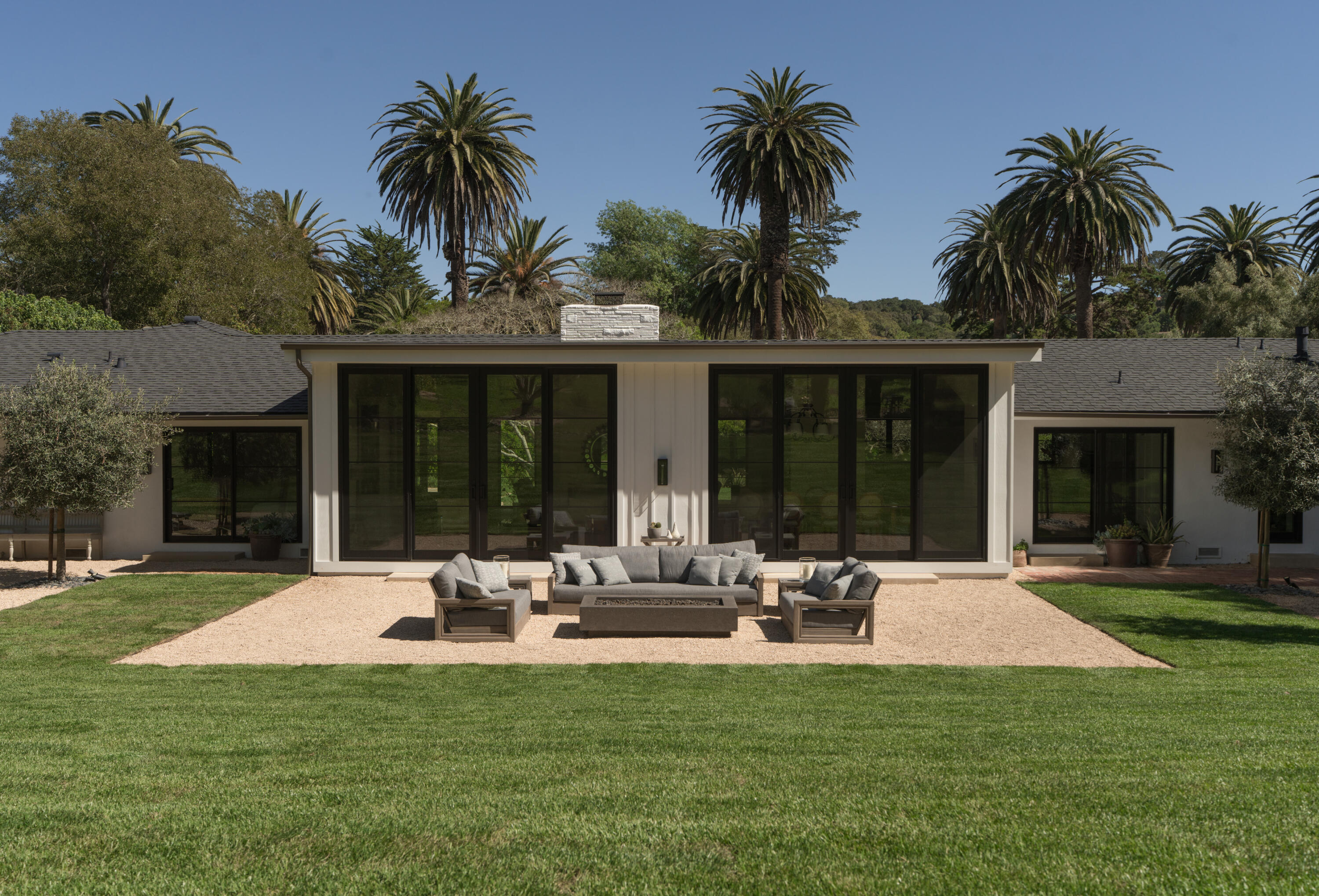 939 Las Palmas Drive