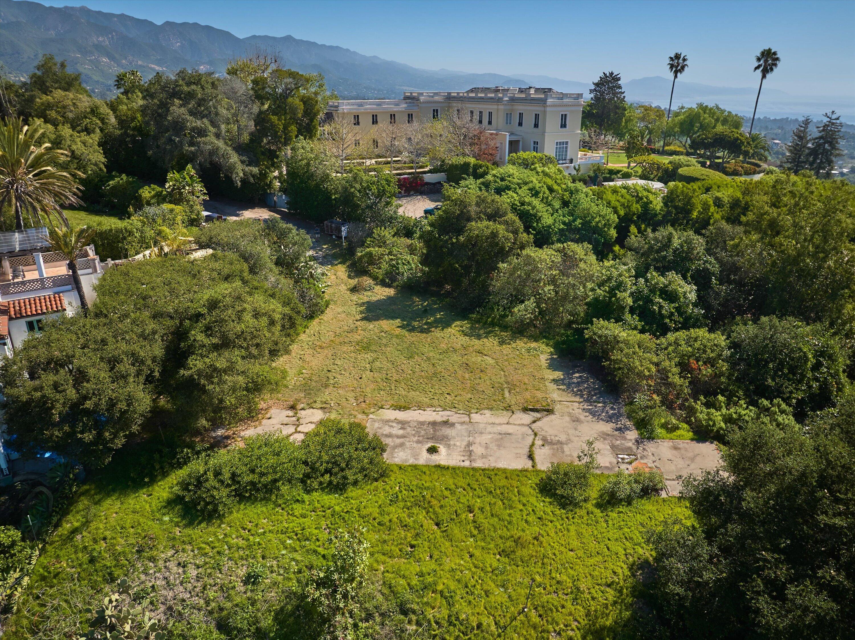 1031 Las Alturas Road