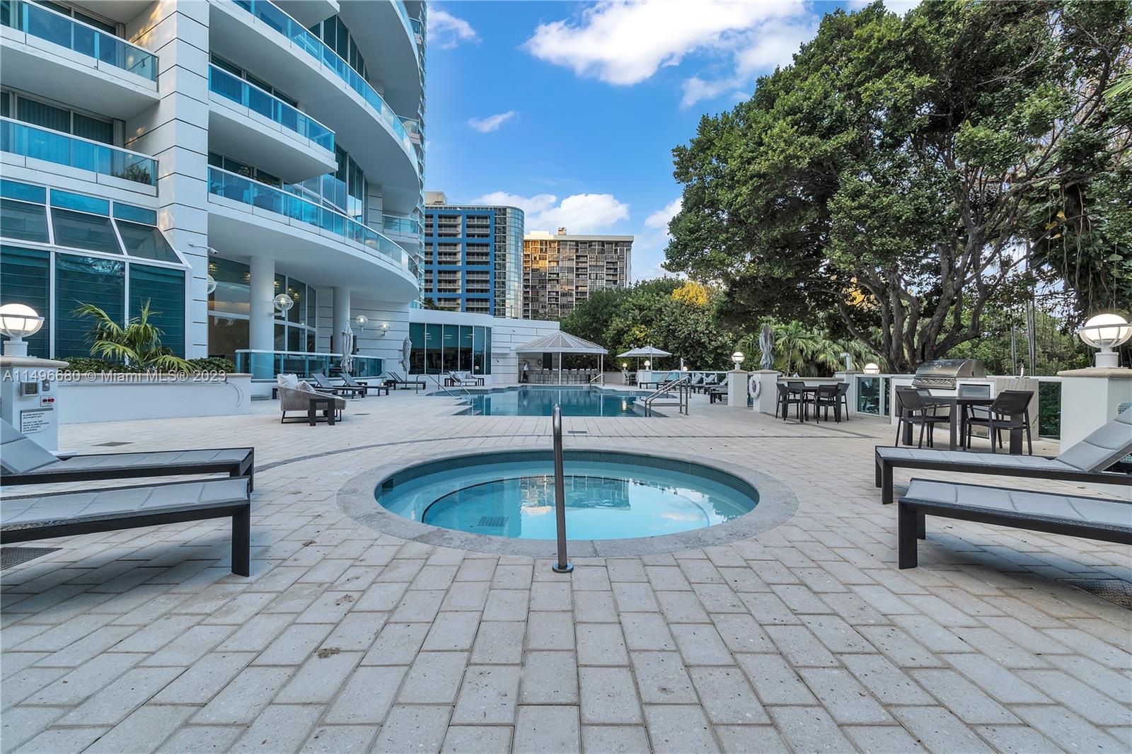 2127 Brickell Ave Unit: 1204
