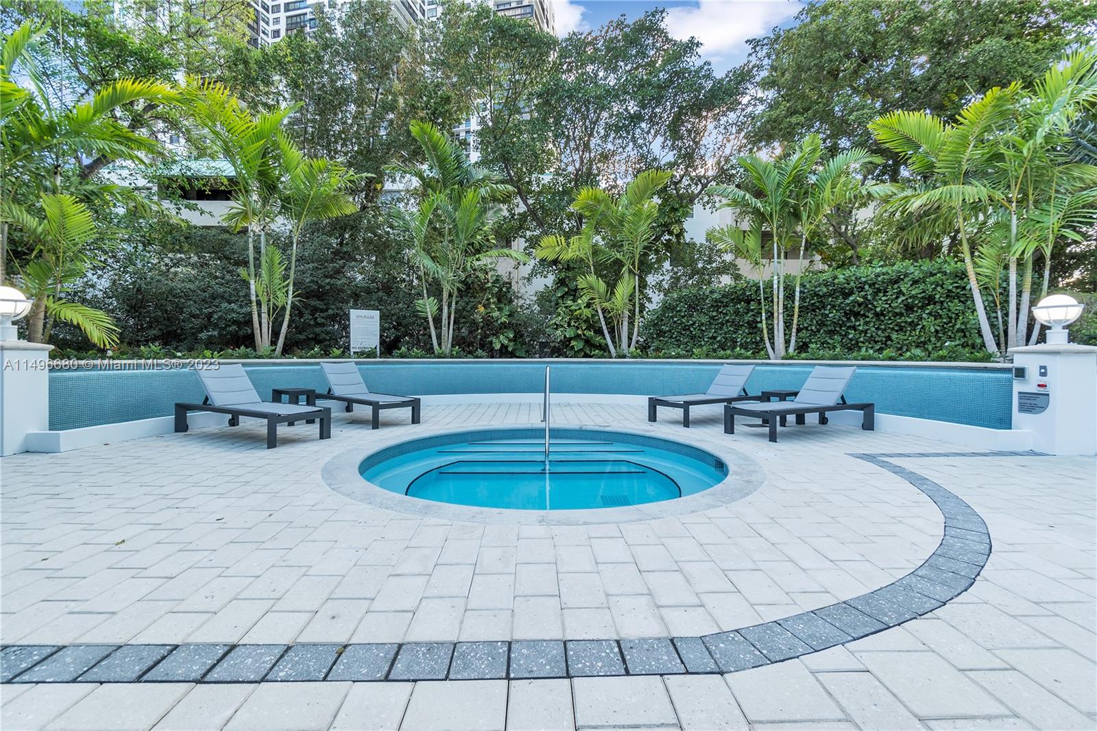 2127 Brickell Ave Unit: 1204