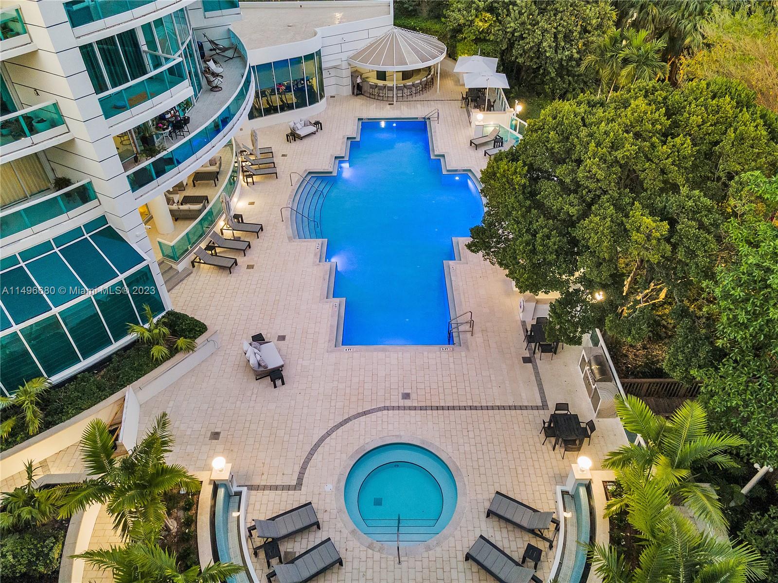 2127 Brickell Ave Unit: 1204