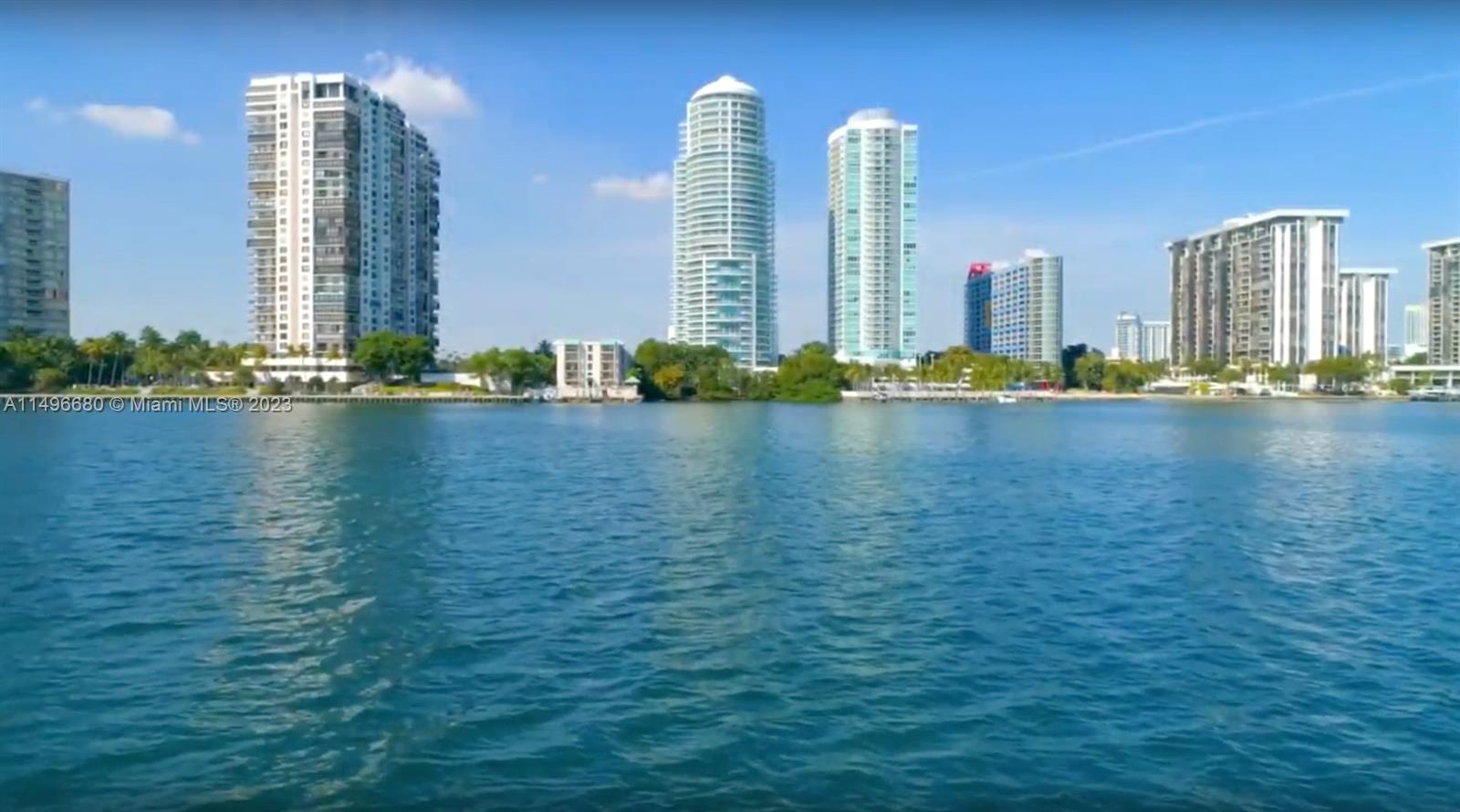 2127 Brickell Ave Unit: 1204