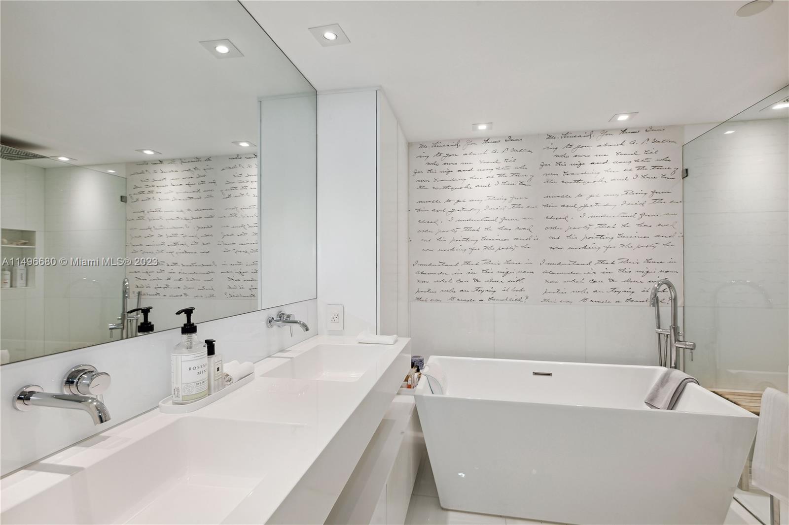 2127 Brickell Ave Unit: 1204
