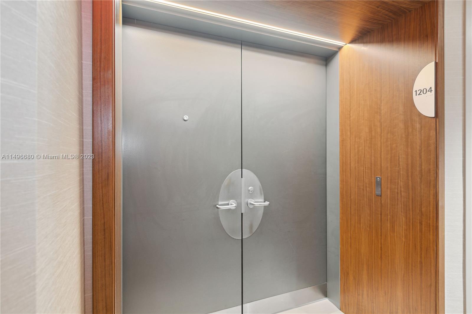 2127 Brickell Ave Unit: 1204