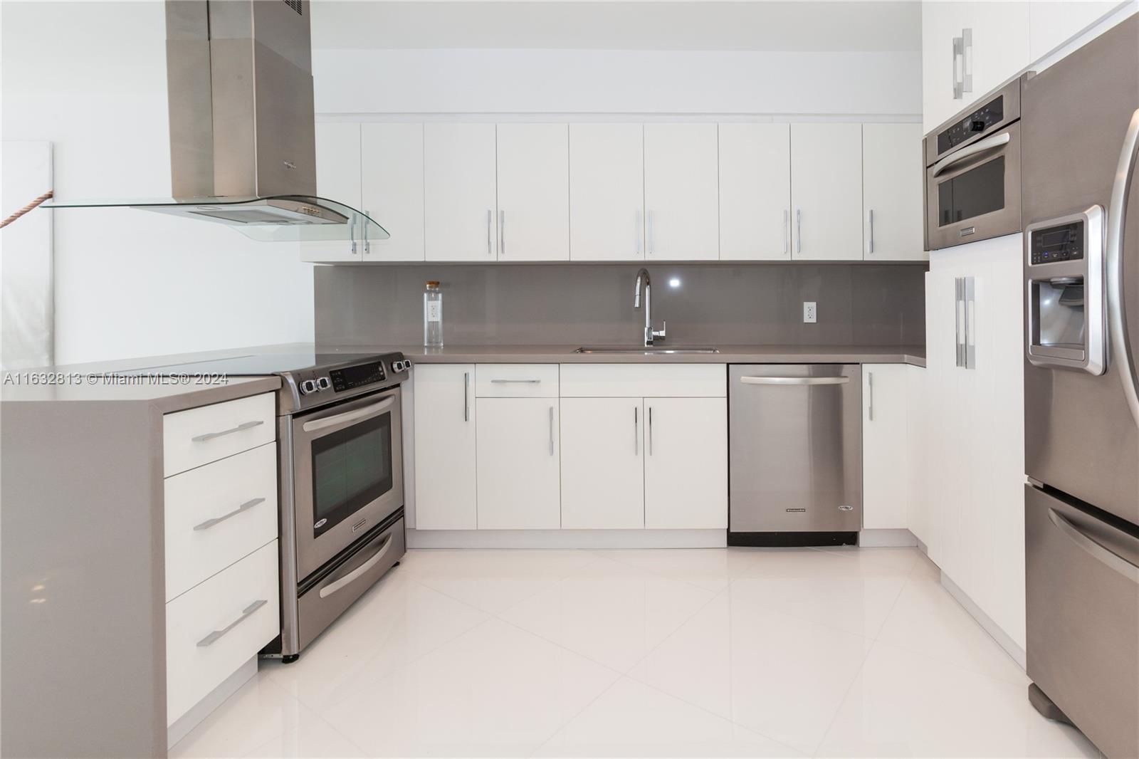 5161 Collins Ave # 1718