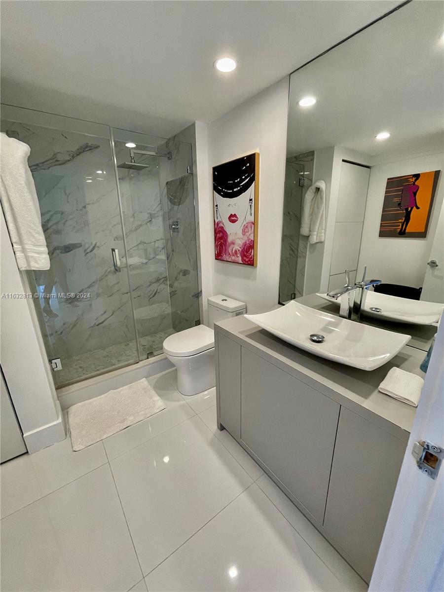 5161 Collins Ave # 1718