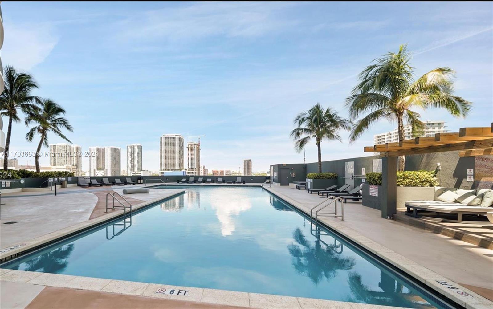 1750 N Bayshore Dr # 3811