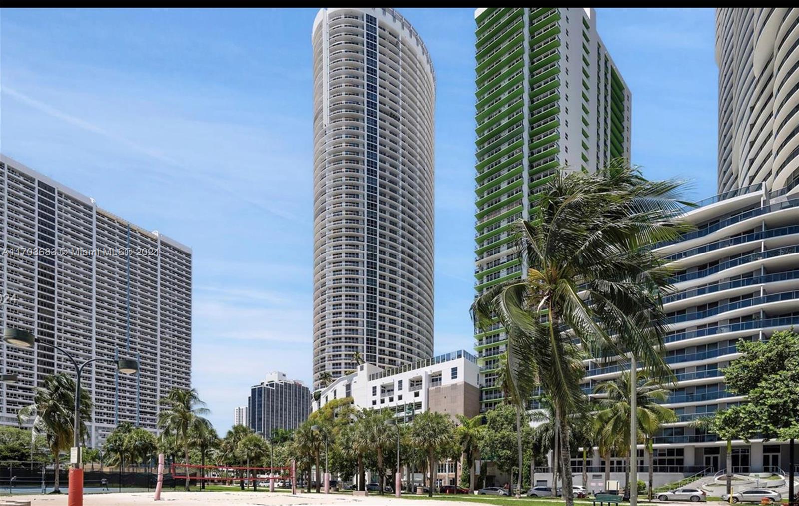 1750 N Bayshore Dr # 3811