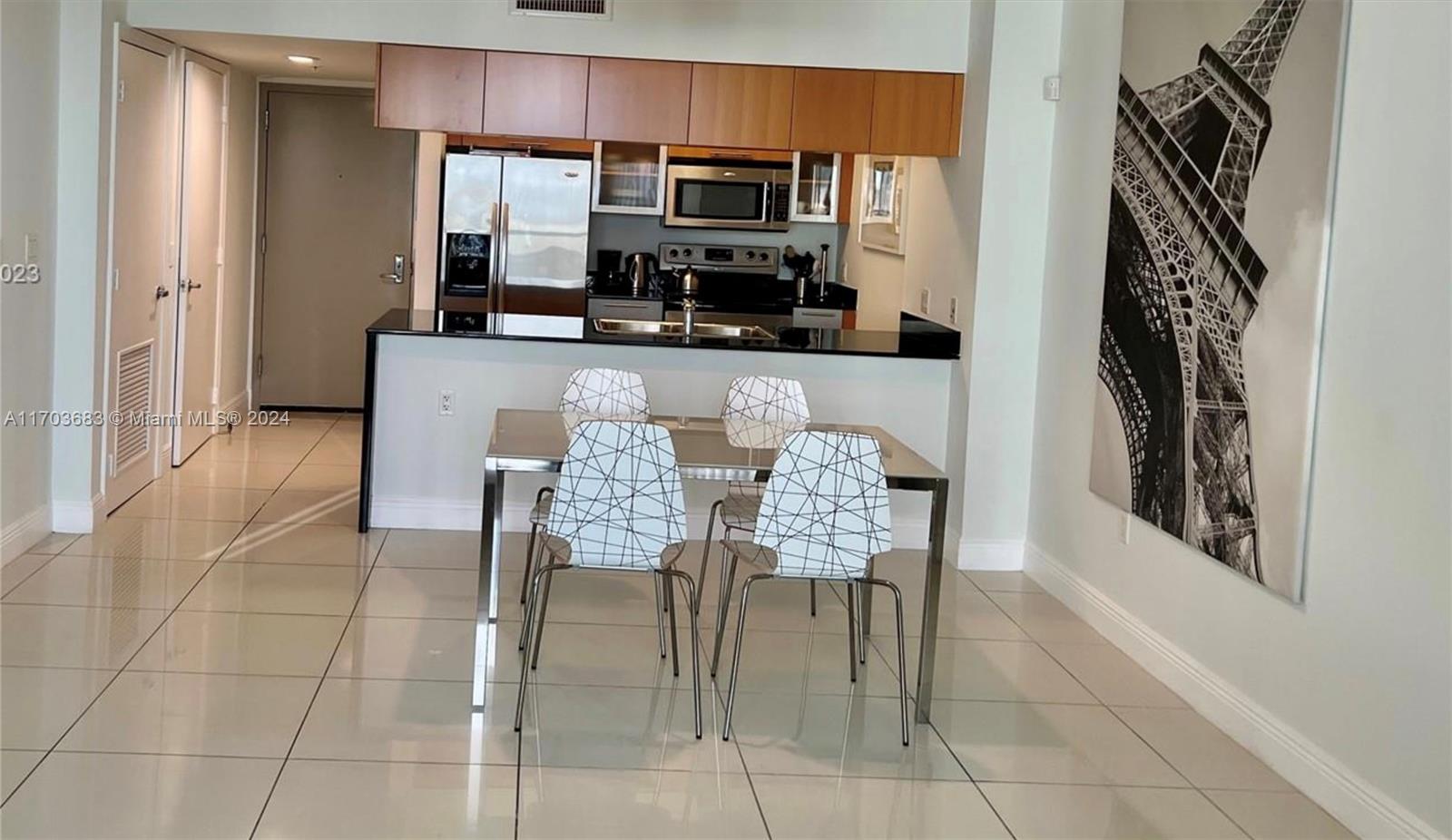 1750 N Bayshore Dr # 3811