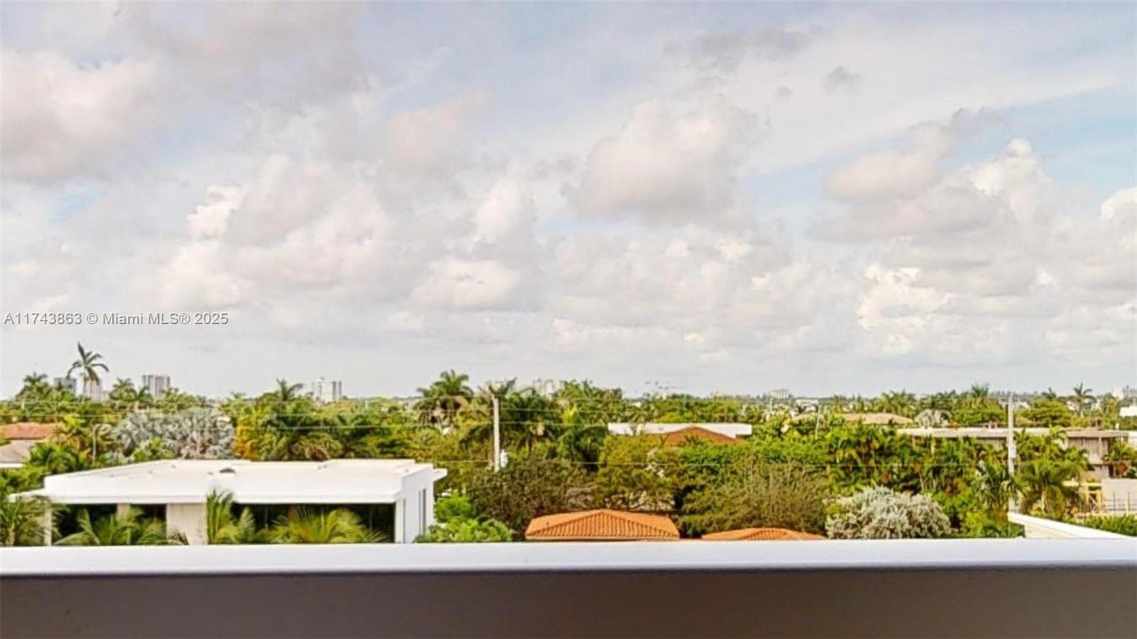 9940 W Bay Harbor Dr Unit: 5E-N