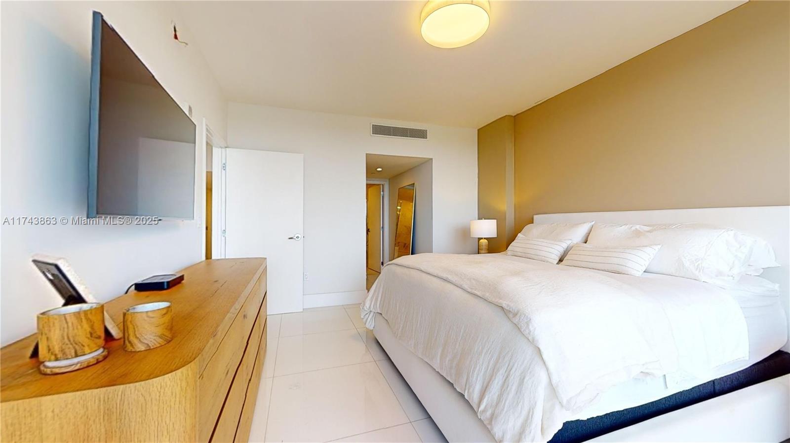 9940 W Bay Harbor Dr Unit: 5E-N