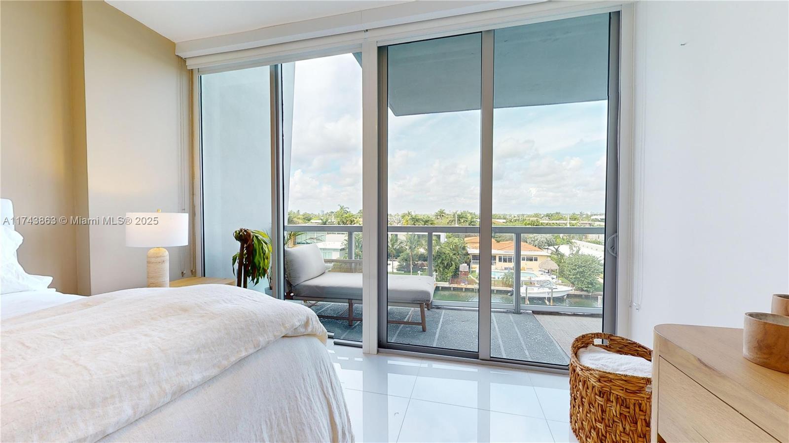 9940 W Bay Harbor Dr Unit: 5E-N