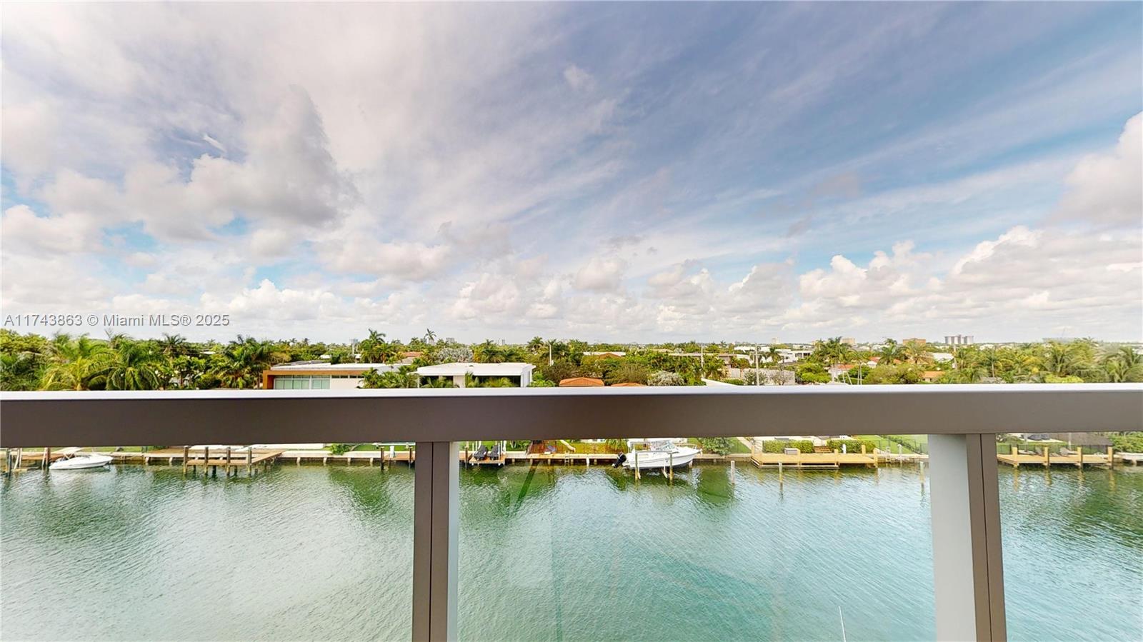 9940 W Bay Harbor Dr Unit: 5E-N
