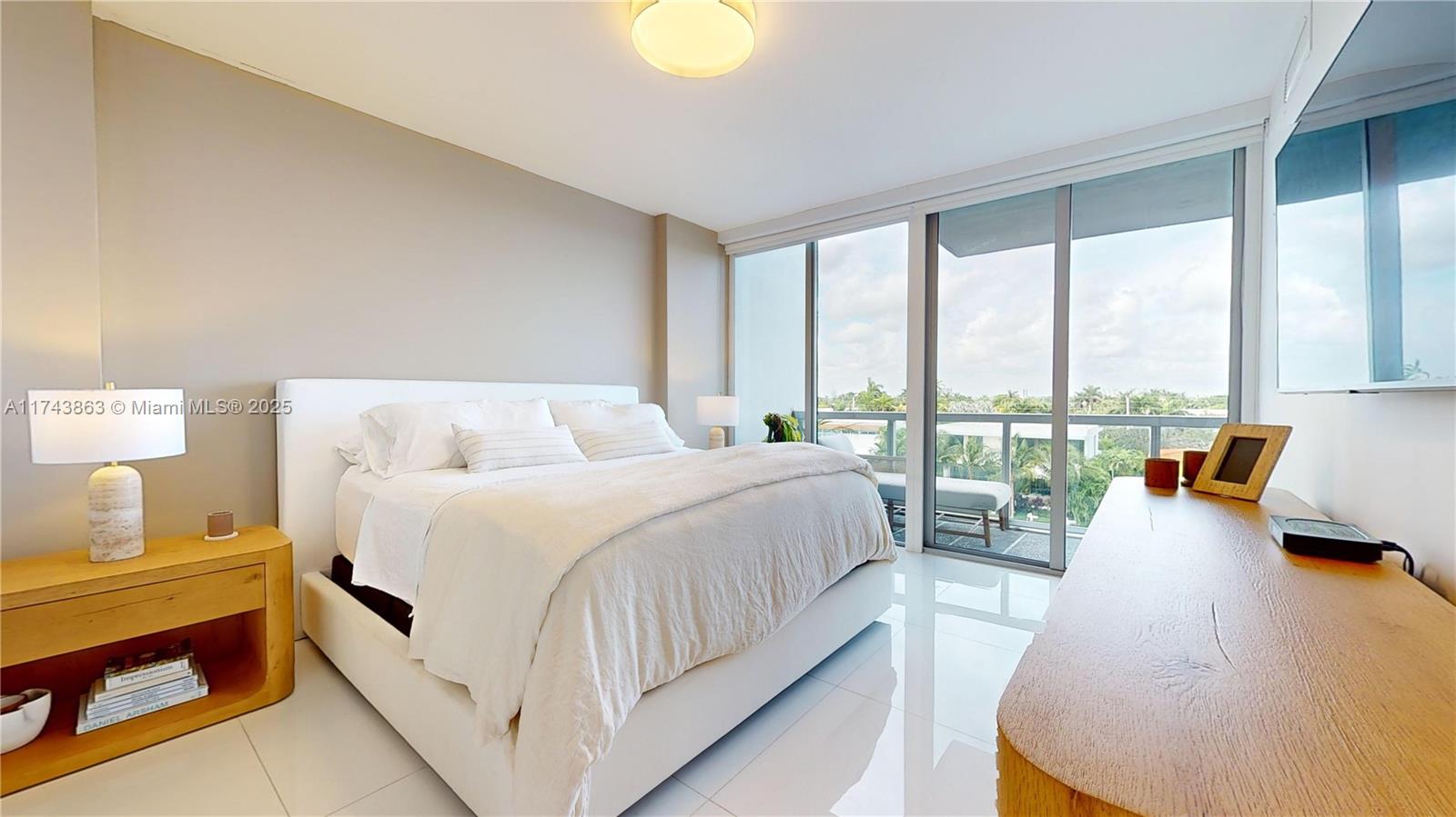 9940 W Bay Harbor Dr Unit: 5E-N