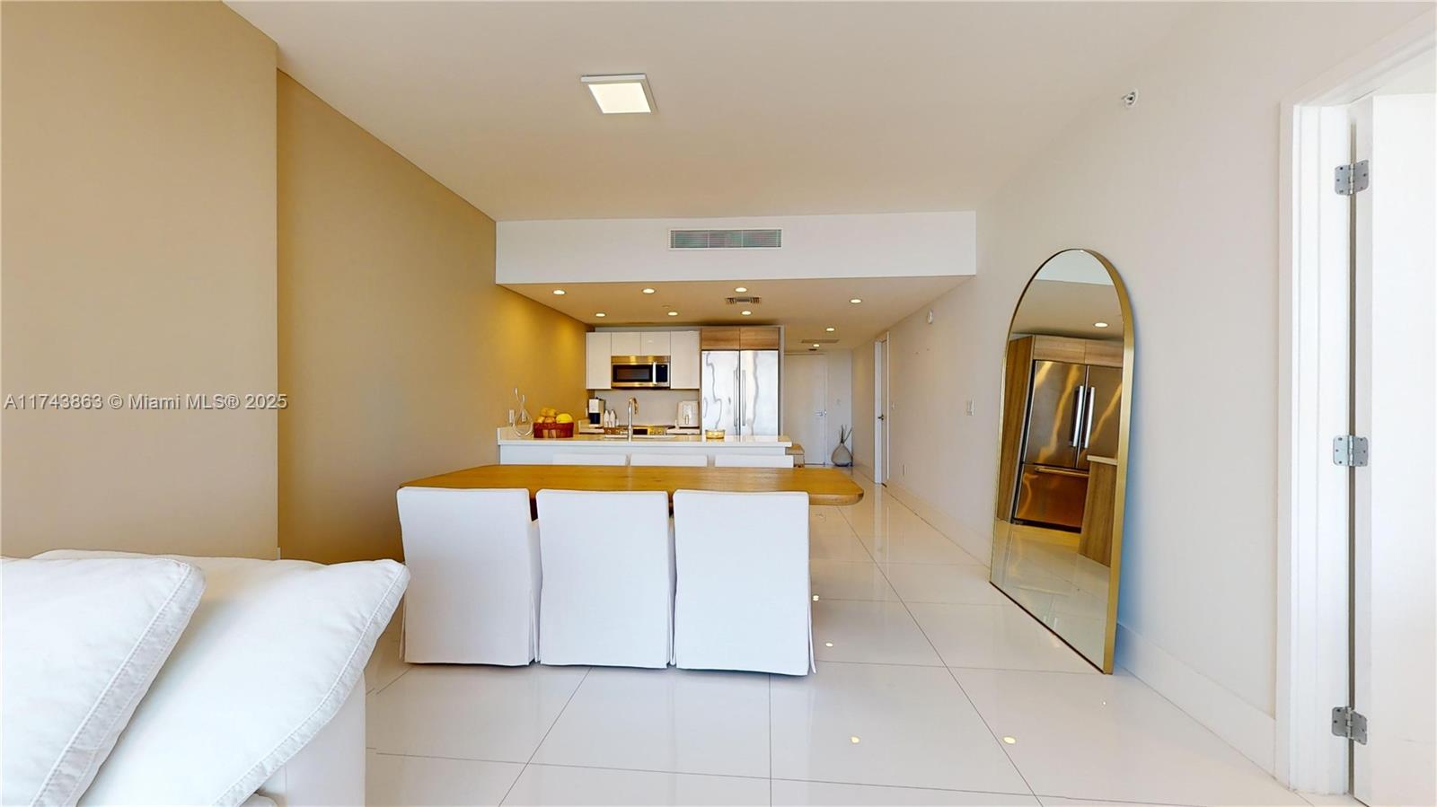 9940 W Bay Harbor Dr Unit: 5E-N