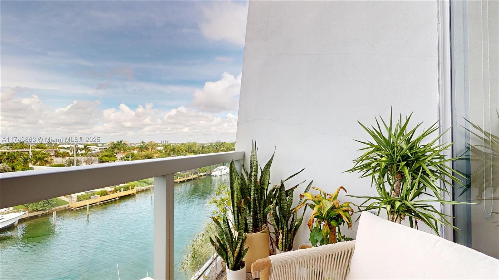 9940 W Bay Harbor Dr Unit: 5E-N