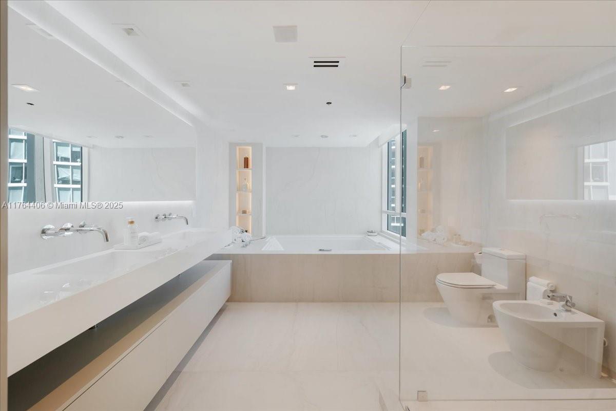 2127 Brickell Ave # 2301