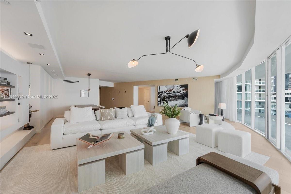 2127 Brickell Ave # 2301