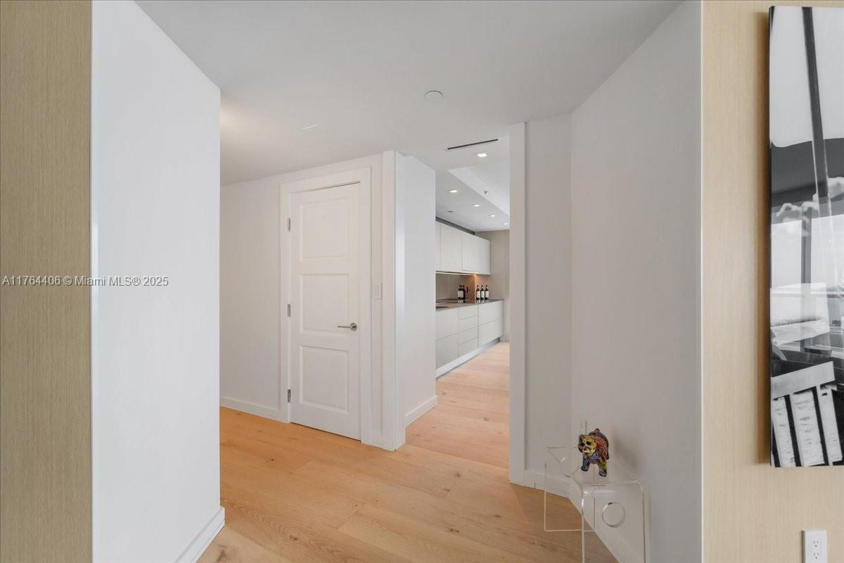 2127 Brickell Ave # 2301