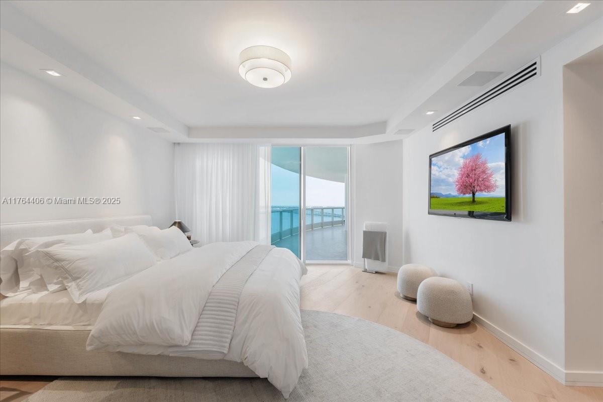 2127 Brickell Ave # 2301