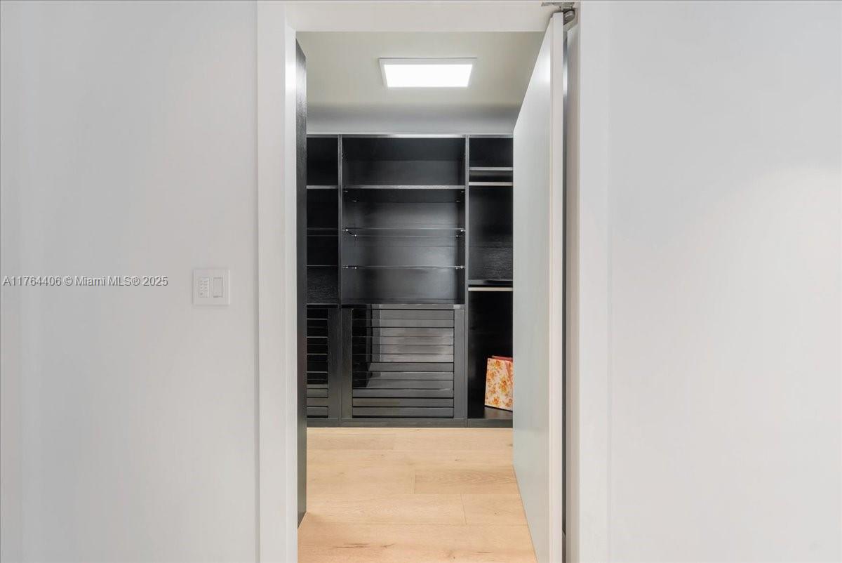 2127 Brickell Ave # 2301