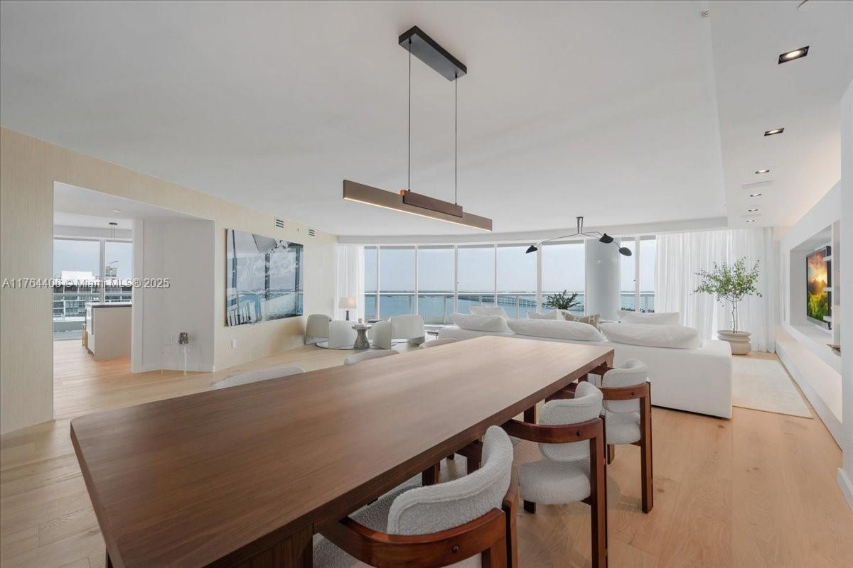 2127 Brickell Ave # 2301