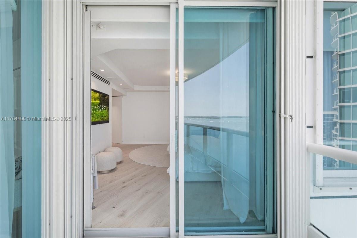 2127 Brickell Ave # 2301