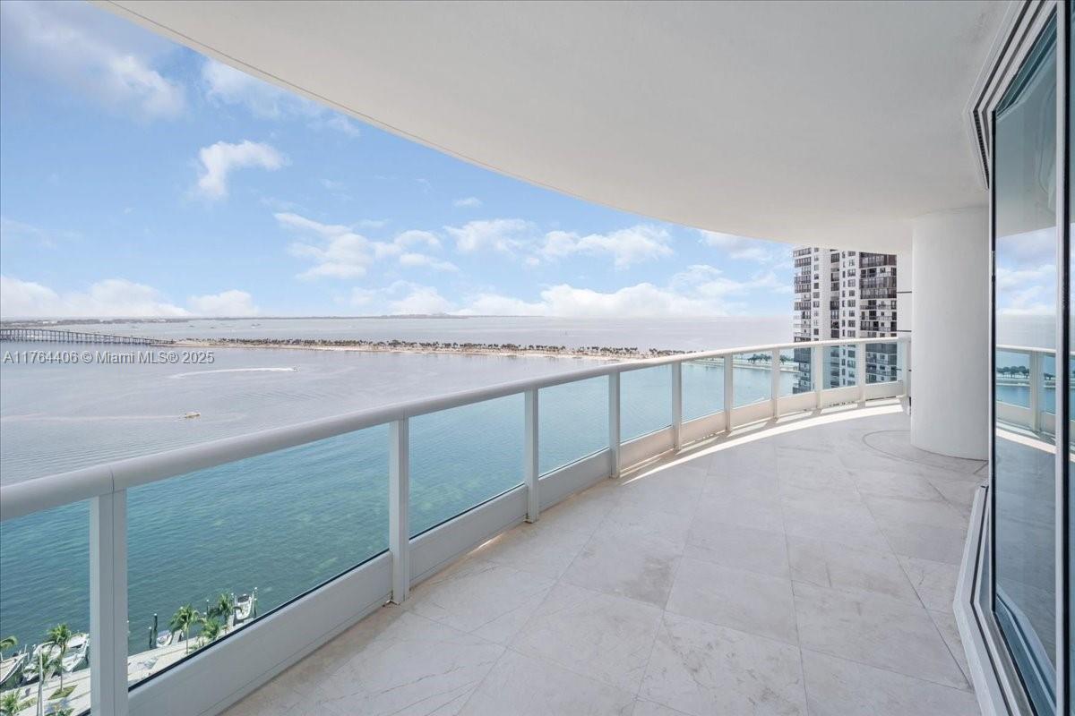 2127 Brickell Ave # 2301