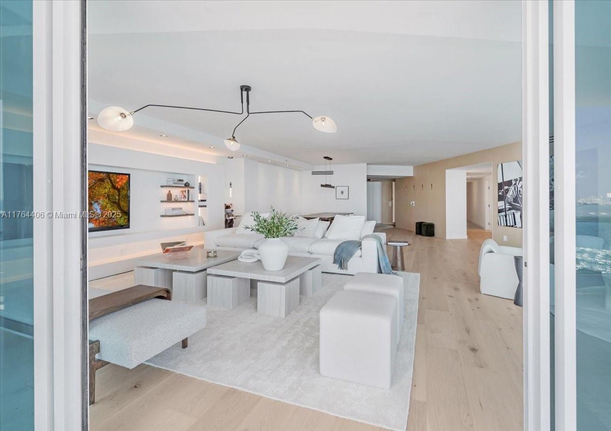 2127 Brickell Ave # 2301