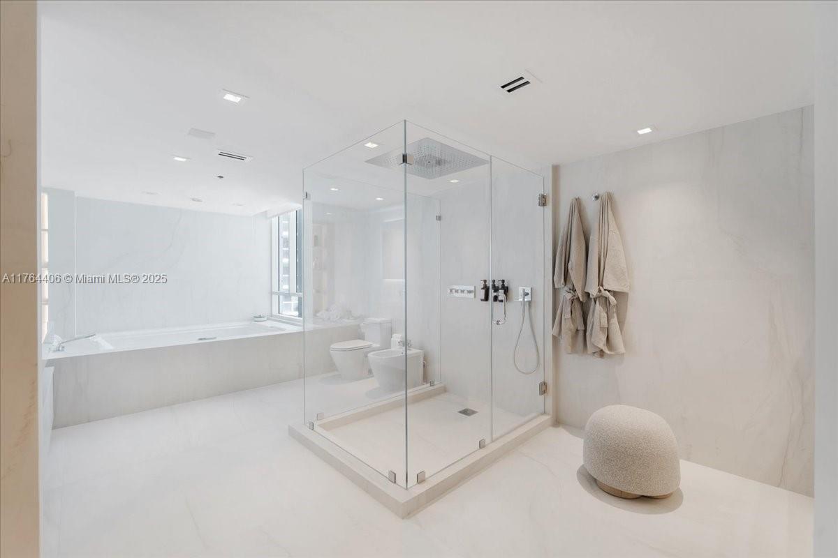 2127 Brickell Ave # 2301