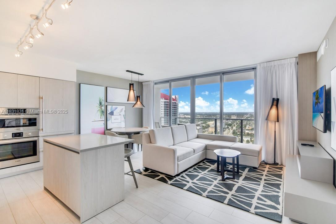 4010 S Ocean Dr # R1406