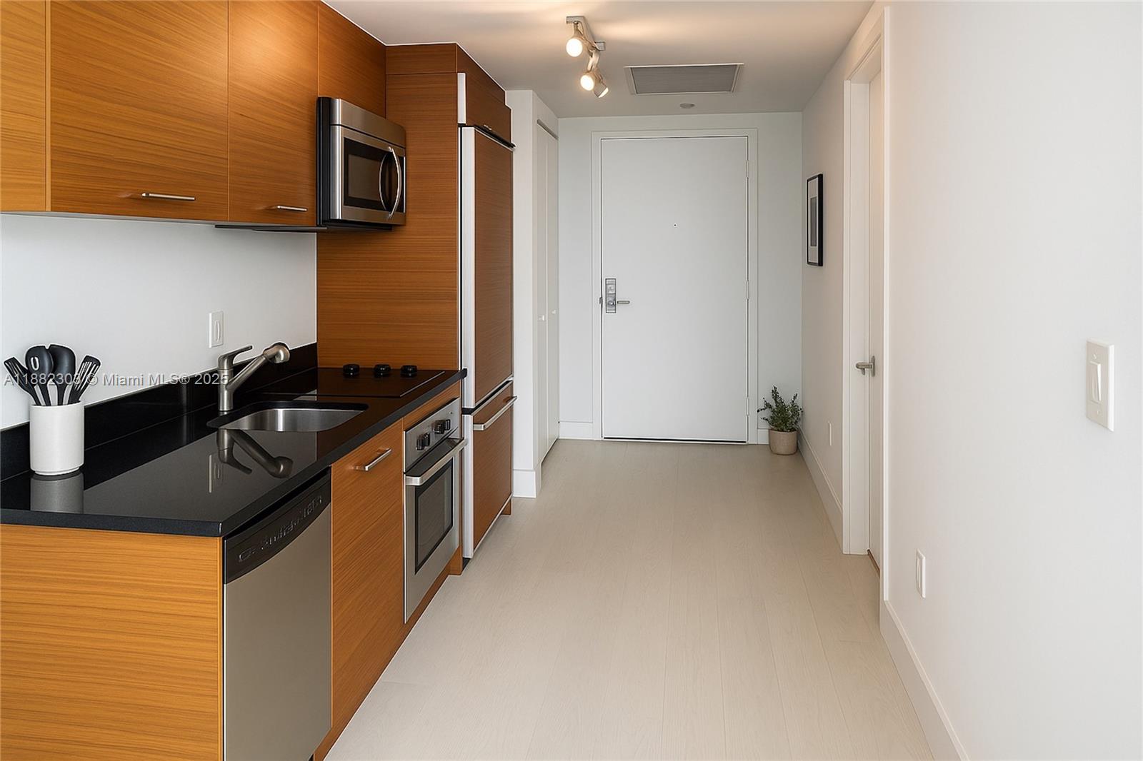 50 Biscayne Blvd # 3909