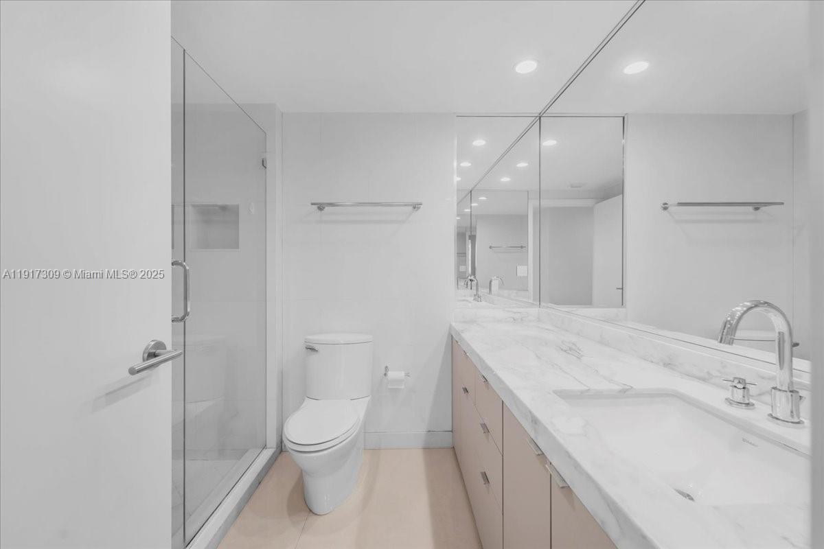 2127 Brickell Ave # 1701