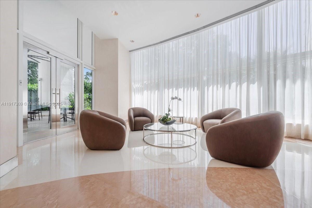 2127 Brickell Ave # 1701